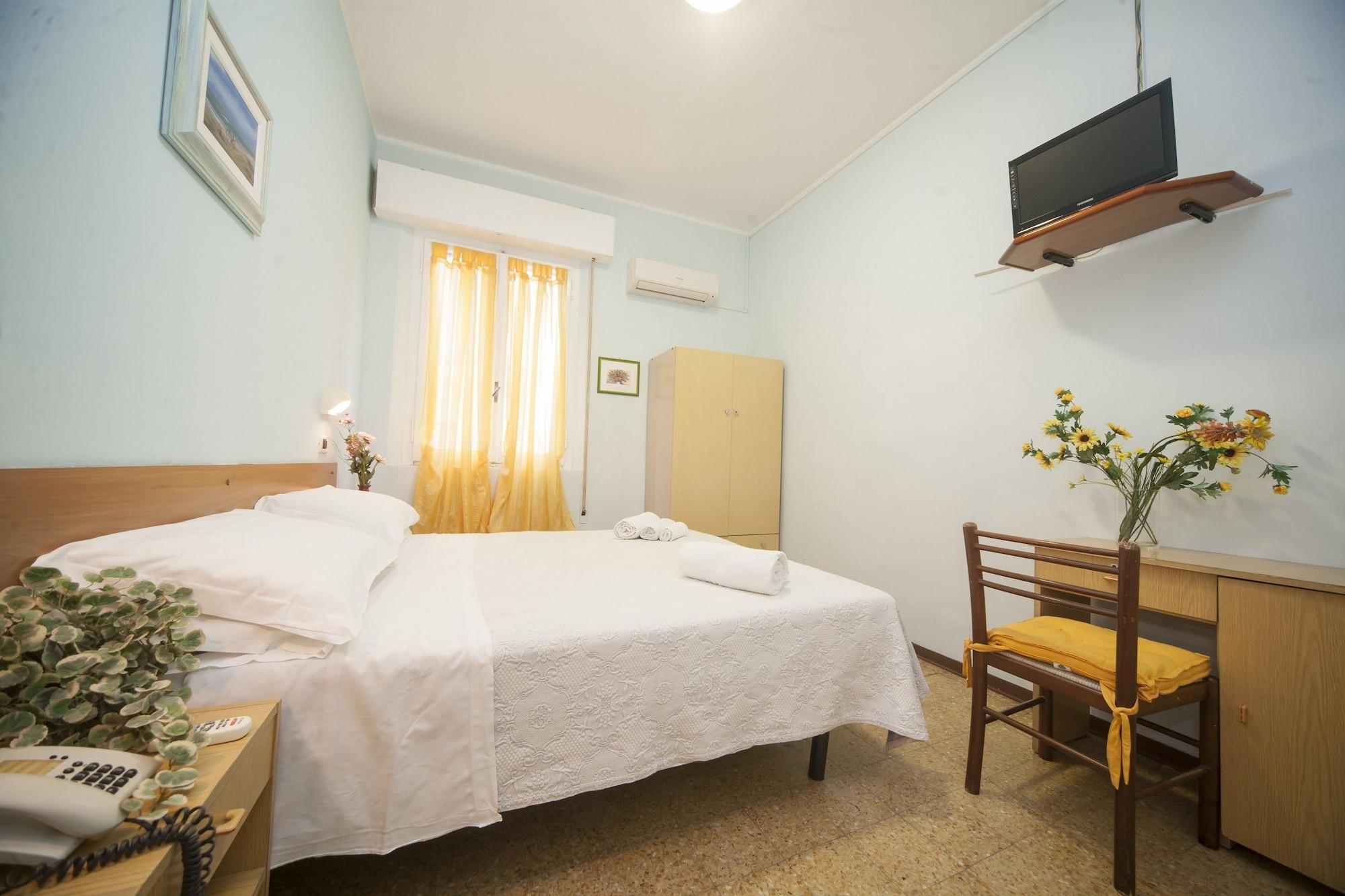 Eliseo Hotel 2*
