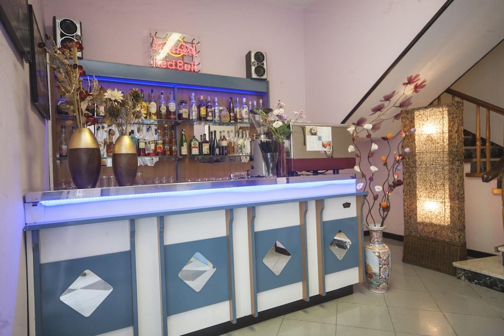 Eliseo Hotel 2*