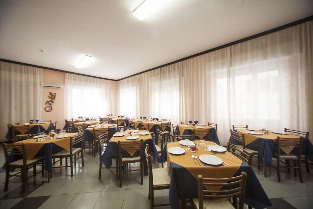 Hotel Eliseo 2*